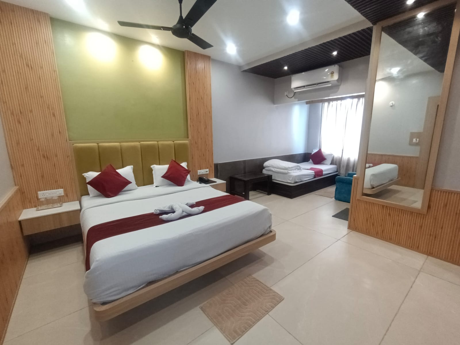 Triple Bed Side sea view room